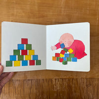 LOS LIBROS DEL CHIQUITIN "JUGANDO"