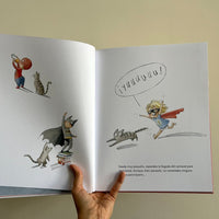 MAX Y LOS SUPERHÉROES