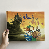 JULIA TIENE UN PLAN