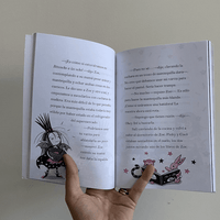 ISADORA MOON VA A UNA PIYAMADA