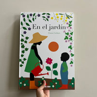 EN EL JARDÍN