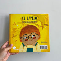 EL ESPEJO EN CASA DE MAMÁ/ EL ESPEJO EN CASA DE PAPÁ