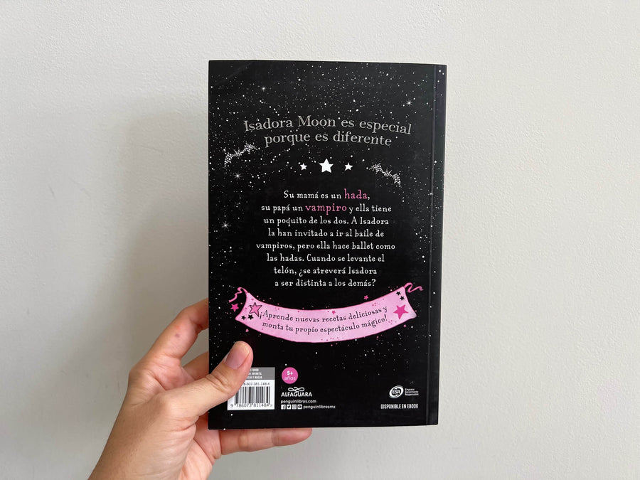 ISADORA MOON Y LA NOCHE MÁGICA